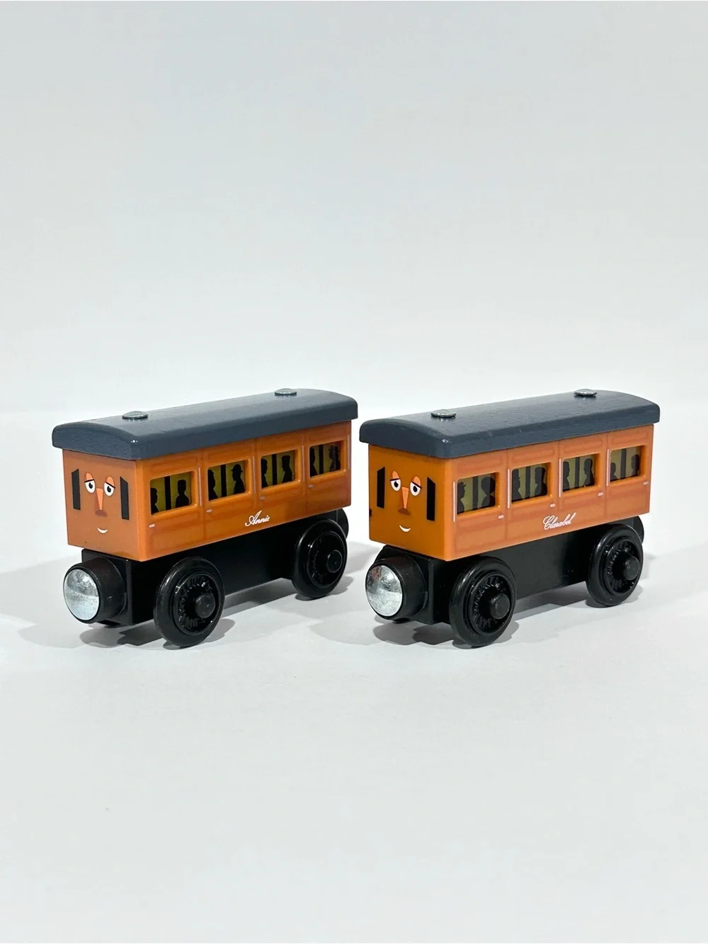Thomas & Friends Light Up Reveal Annie & Clarabel Wooden Railway